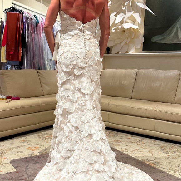 Kelly Couture Custom Wedding Dress - Picture 2 of 3